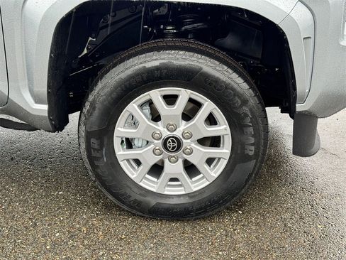 New 2026 Toyota Tacoma SR5 image 9
