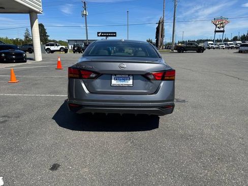 Used 2025 Nissan Altima 2.5 SV FWD image 3