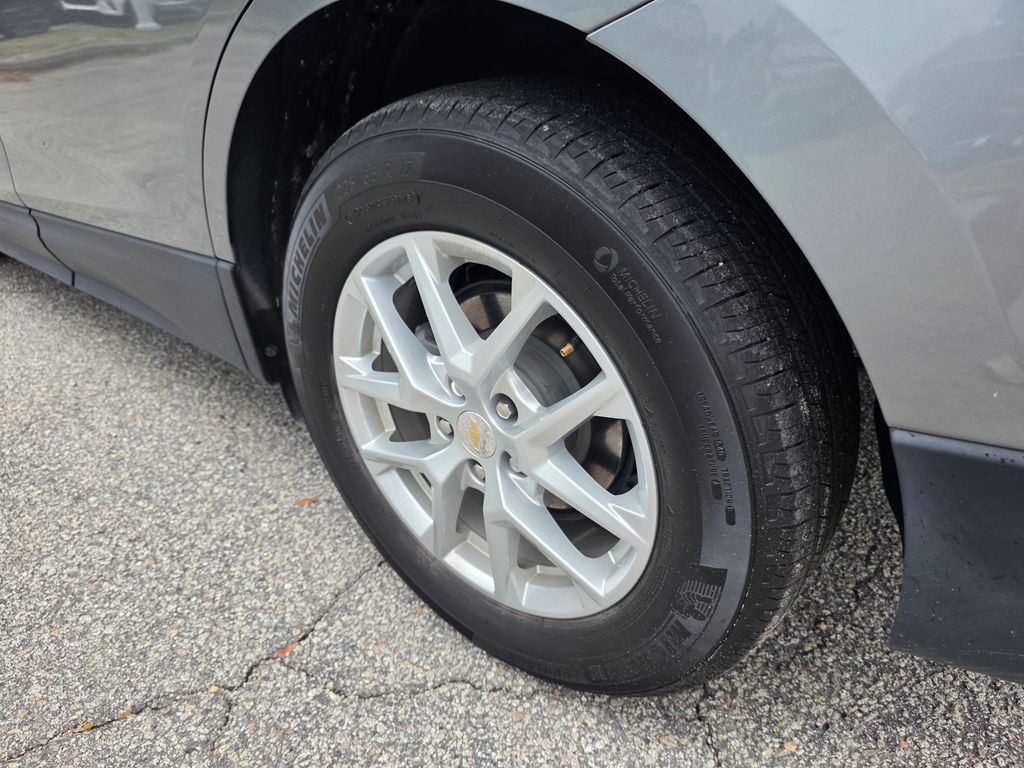 Certified 2024 Chevrolet Equinox LT FWD image 32