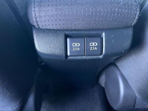 Used 2022 Toyota Prius L Eco image 24