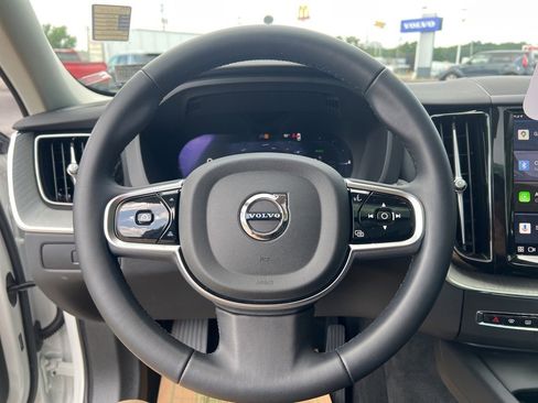 Certified 2025 Volvo XC60 T8 Plus w/ Protection Package Premier image 16