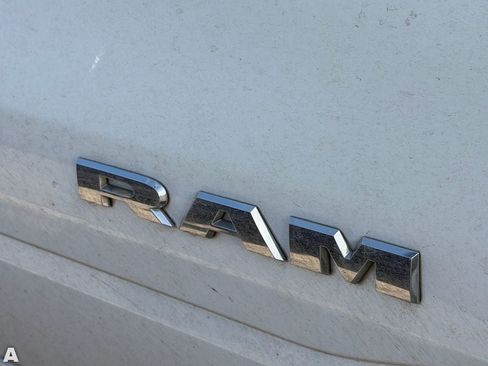Used 2019 RAM 1500 Big Horn RWD image 10