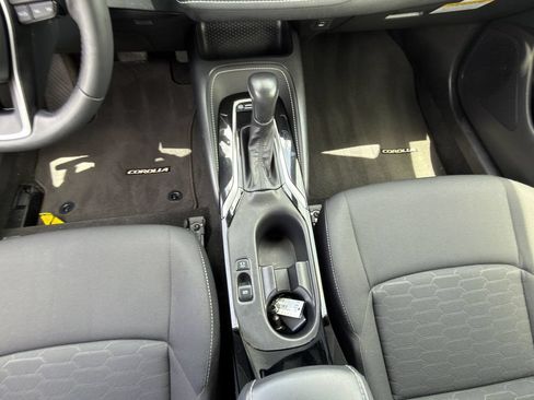 Used 2025 Toyota Corolla SE FWD image 19
