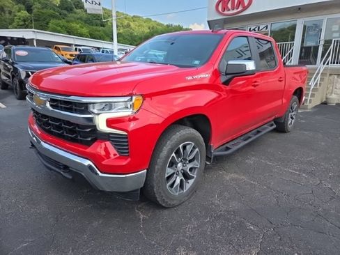 Used 2024 Chevrolet Silverado 1500 LT AWD/4WD image 3