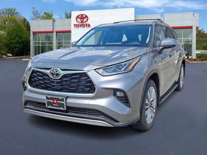 New 2026 Toyota Highlander Platinum