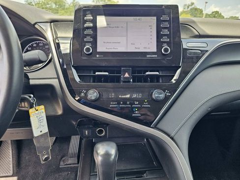 Used 2024 Toyota Camry SE FWD image 23