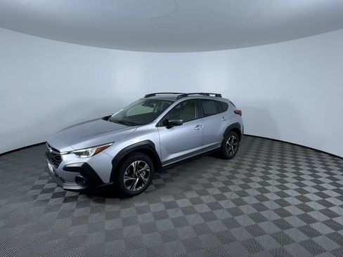 Used 2024 Subaru Crosstrek 2.0i Premium w/ Crosstrek Mirror Package AWD/4WD image 4