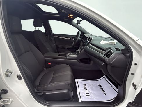 Used 2019 Honda Civic EX image 33