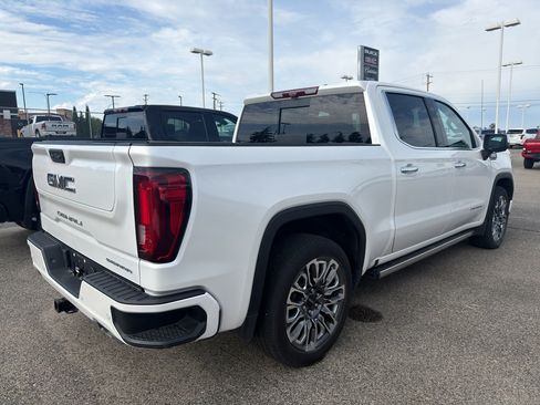 Used 2023 GMC Sierra 1500 Denali Ultimate AWD/4WD image 4