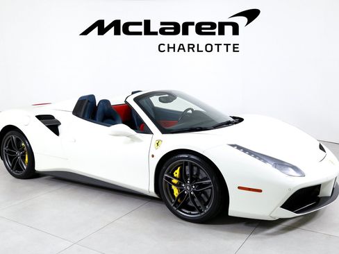 Used 2018 Ferrari 488 Spider RWD image 2
