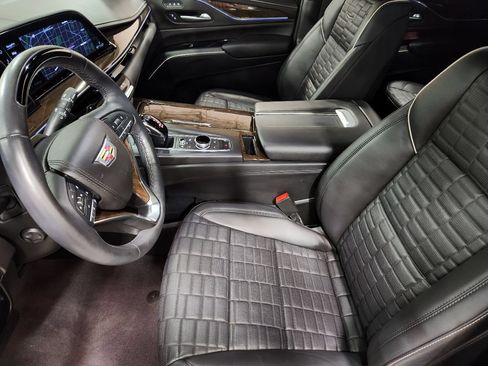 Used 2024 Cadillac Escalade Sport Platinum AWD/4WD image 31