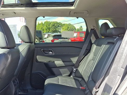 New 2026 Nissan Rogue Platinum w/ Platinum Premium Package image 6