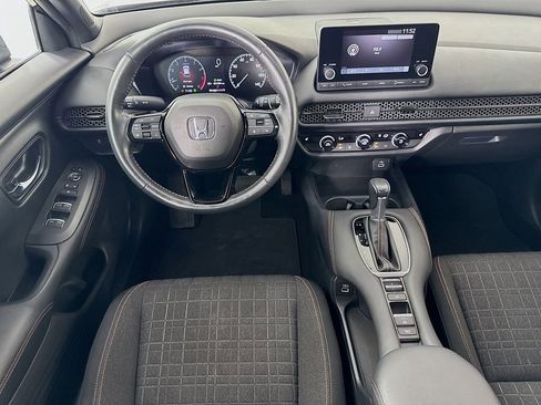 Used 2023 Honda HR-V Sport image 28