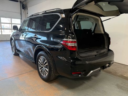 Used 2022 Nissan Armada SL w/ Captain's Chairs Package AWD/4WD image 4