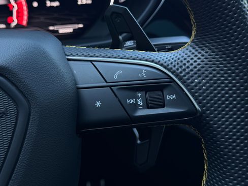 Used 2021 Lamborghini Urus image 58