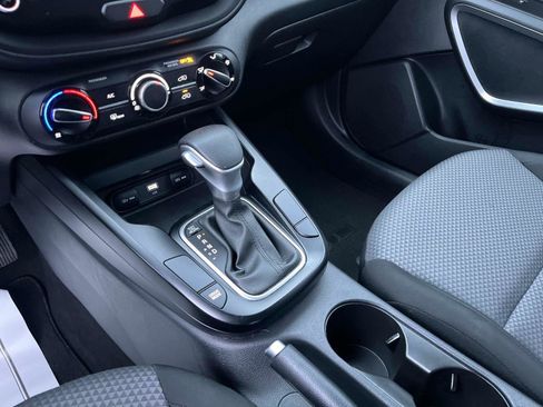 Used 2024 Kia Soul LX w/ Option Group 015 image 25