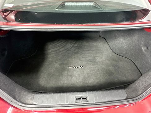 Used 2025 Nissan Sentra SR FWD image 26