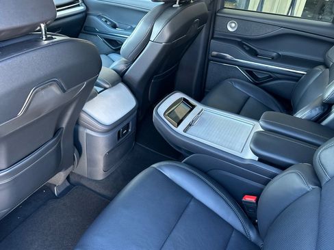 New 2026 Lincoln Navigator Reserve w/ Jet Appearance Package image 11