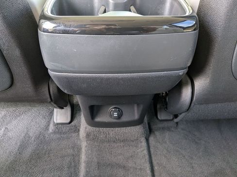 Used 2025 Kia Telluride S FWD image 30