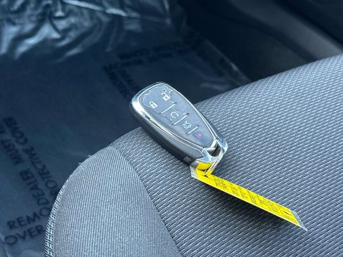 Used 2018 Chevrolet Cruze LT w/ Convenience Package FWD image 22
