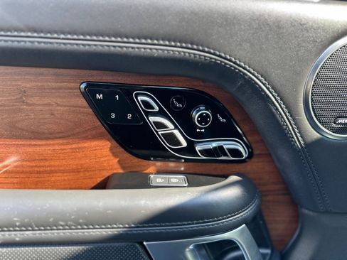 Used 2021 Land Rover Range Rover SV Autobiography Dynamic image 17