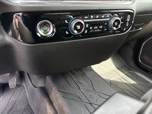 Used 2023 Chevrolet Silverado 1500 LT AWD/4WD image 21
