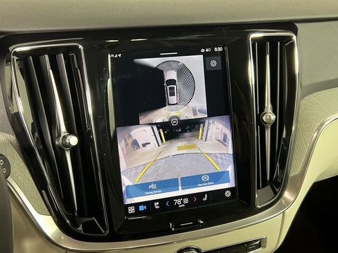 Certified 2025 Volvo V60 B5 Cross Country Plus image 23