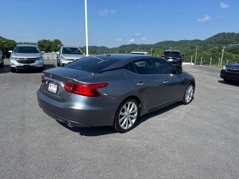 Used 2016 Nissan Maxima SR FWD image 8