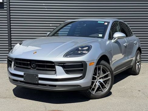 Used 2026 Porsche Macan AWD/4WD image 1