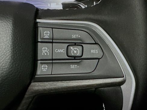 New 2025 Jeep Grand Cherokee Limited w/ Luxury Tech Group II AWD/4WD image 30