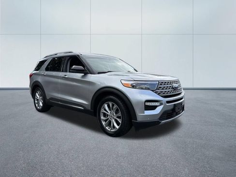 Used 2021 Ford Explorer Limited w/ Equipment Group 301A RWD image 4