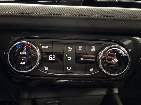 New 2026 Chevrolet TrailBlazer LT w/ Convenience Package FWD image 16