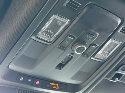 Used 2025 GMC Yukon Denali image 24