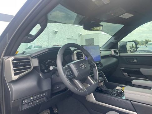 Used 2026 Toyota Tundra Limited w/ Power Package AWD/4WD image 9