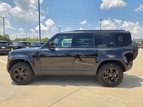 Used 2024 Land Rover Defender 110 S AWD/4WD image 9