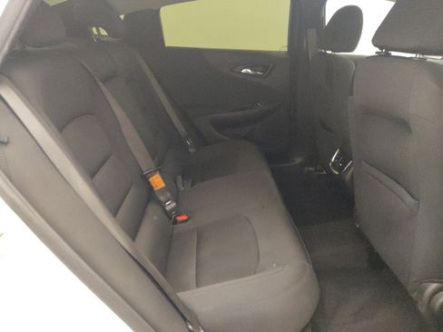 Used 2022 Chevrolet Malibu LT FWD image 19