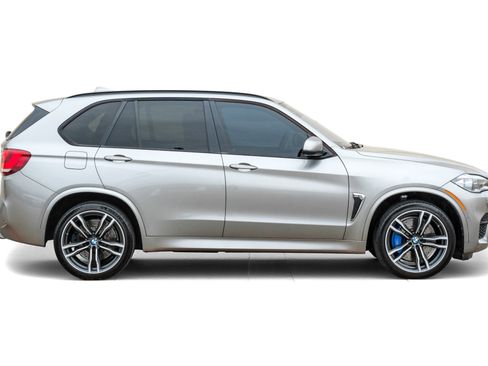 Used 2015 BMW X5 M image 7