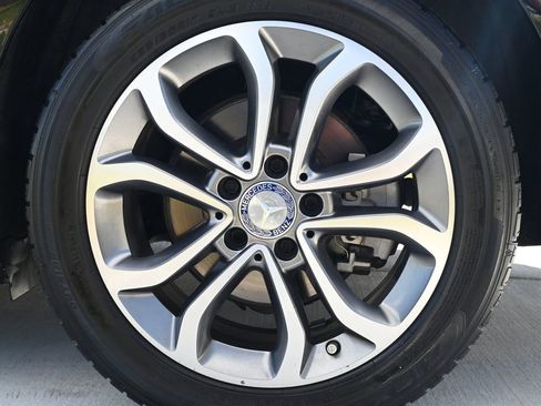 Used 2017 Mercedes-Benz C 300 4MATIC Sedan image 51