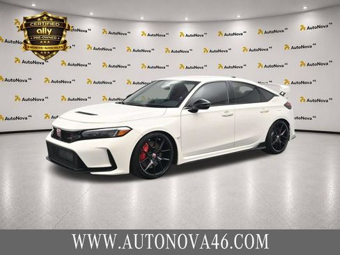 Used 2024 Honda Civic Type R image 1
