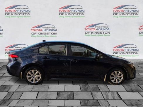 Used 2023 Toyota Corolla LE image 2