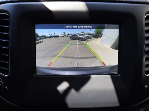 Used 2020 Jeep Compass Latitude FWD image 49