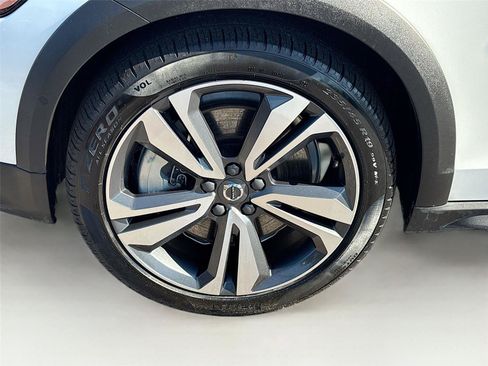 Used 2025 Volvo V60 B5 Cross Country Plus AWD/4WD image 31