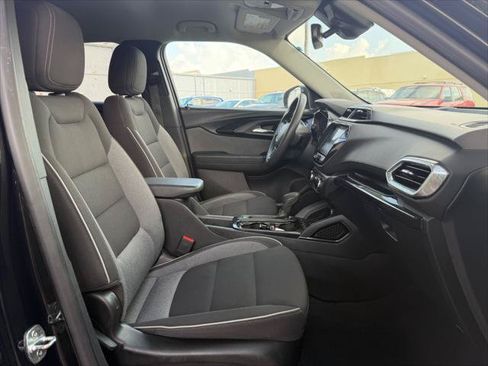 Used 2023 Chevrolet TrailBlazer LT w/ Convenience Package AWD/4WD image 12