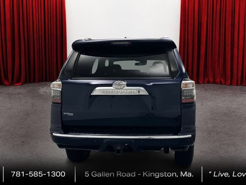 Certified 2022 Toyota 4Runner Limited AWD/4WD image 6