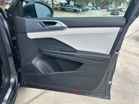 New 2026 Volkswagen Taos SE image 71