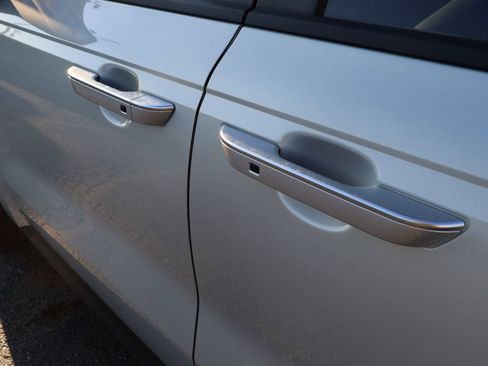 New 2026 Kia Carnival EX image 12