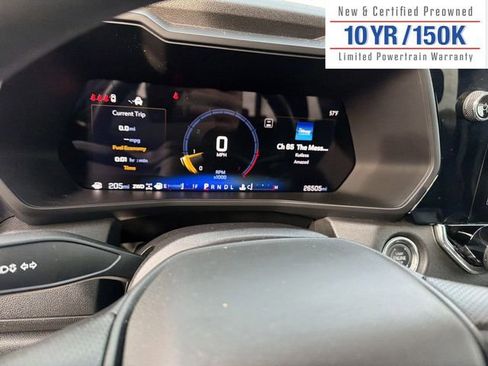 Used 2024 Chevrolet Colorado Trail Boss w/ Technology Package image 18