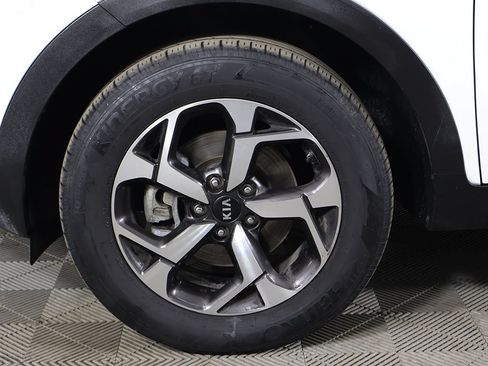 Used 2022 Kia Sportage LX AWD/4WD image 16