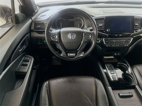 Certified 2022 Honda Ridgeline Black Edition image 3