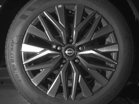 Used 2025 Nissan Altima 2.5 SV FWD image 15